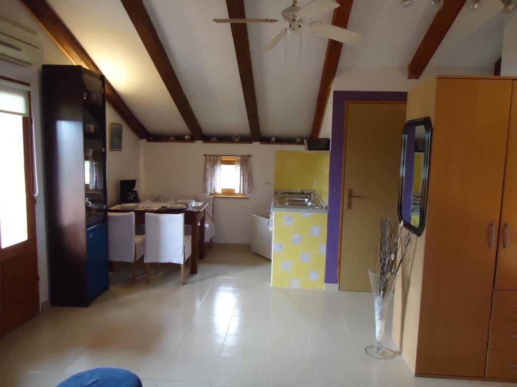 רוביני Studio Apartment Nera חדר תמונה